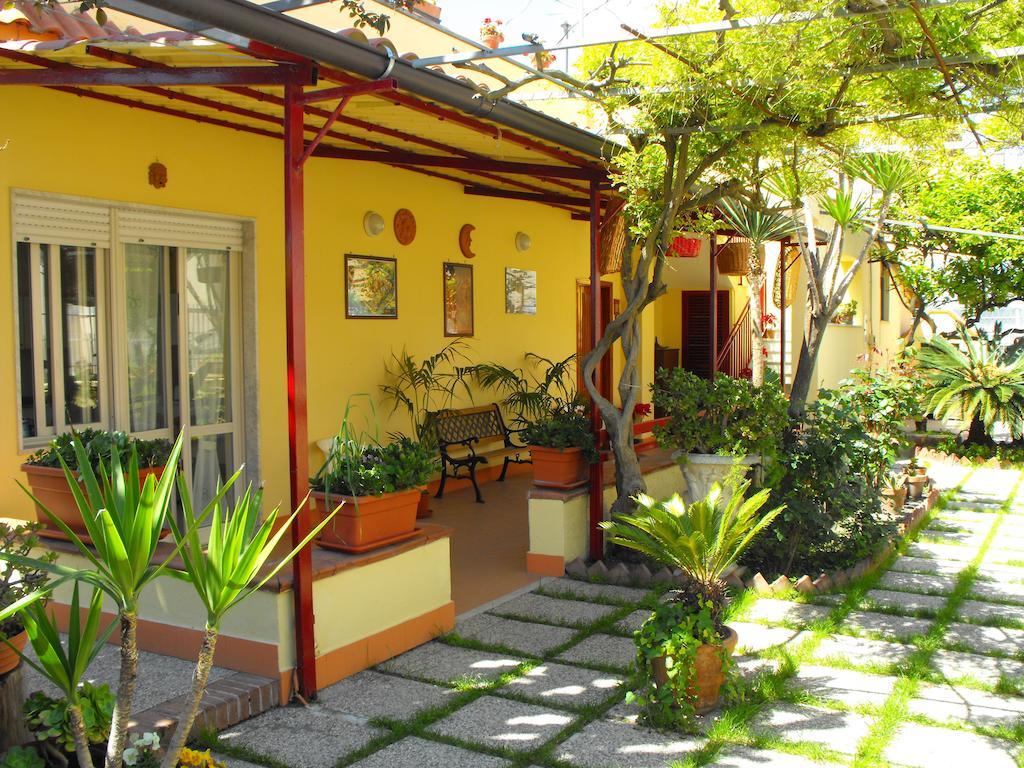Domus Felix Bed and Breakfast Ercolano Eksteriør billede